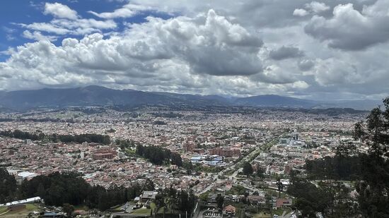 Wir haben Glück mit unserem Ausflug. Wenige Minuten nach dieser Aufnahme beginnt es zu regnen und ..