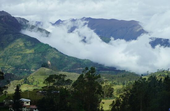 Weiter geht es durch die Berge.