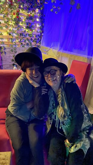 Nach dem Konzert wird noch ein wenig abgefeiert. Wir hatten einen schönen Abend.