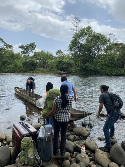 Inzwischen fängt es auch noch an zu regnen…