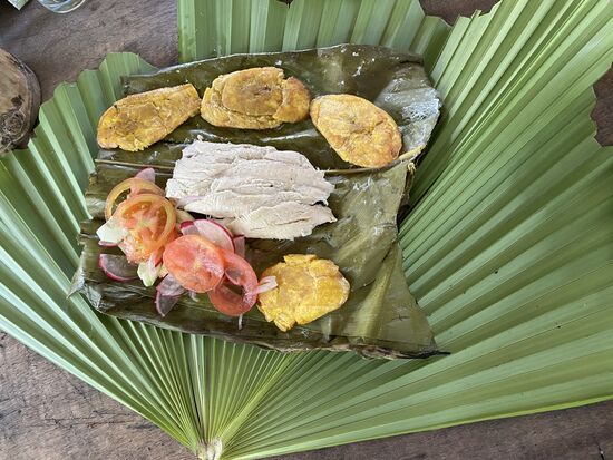 So hübsch wie es aussieht, so lecker ist es auch!
Und auf einem ökologischen „Teller“