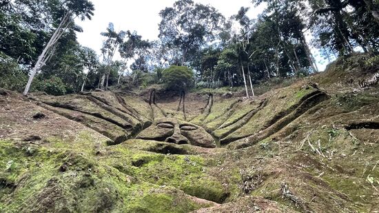 Hier kommen wir dann raus- die Bildnisse sind noch aus der Inkazeit