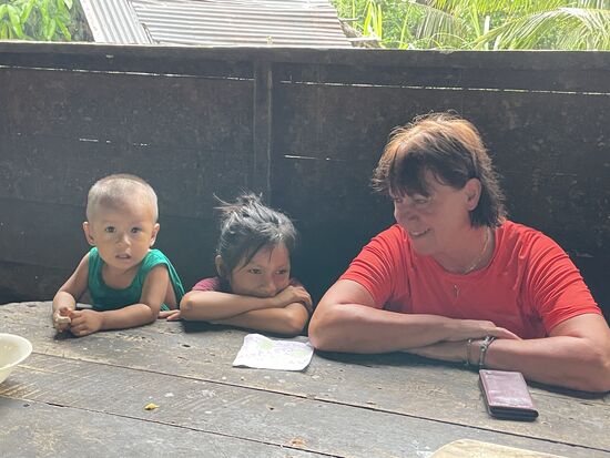 Warten, dass es aufhört zu regnen…