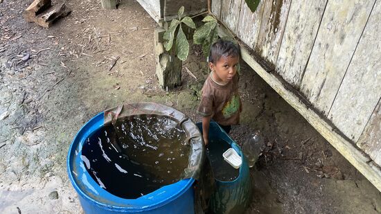 Spielplatz Wasser und Matsch