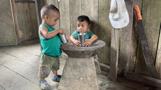 Sieht aus, als wenn die beiden am Stammtisch sitzen….