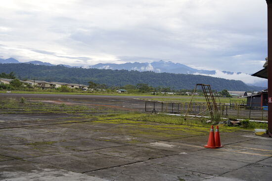Nach einer guten Stunde landen wir in Shell, das ist nur wenige Kilometer von Puyo