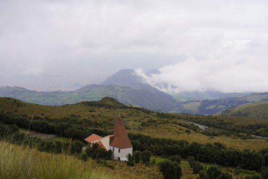 Wer hierher wohl zum Gottesdienst kommt?