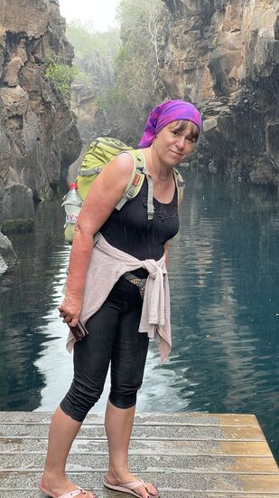 Da wir nicht schnorcheln, warten wir an Land, bis die anderen fertig sind und dann gehts weiter zu den