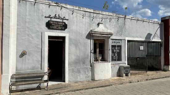 Hier hinter verbirgt sich…..