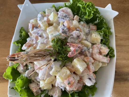 Ich Salat mit Meeresfrüchten….