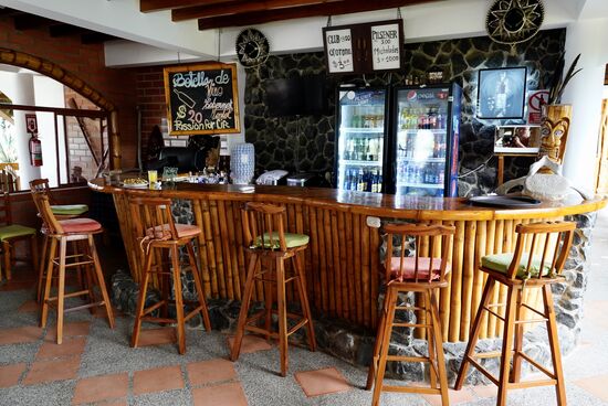 Hier noch ein Blick auf unsere Hotelbar. Sieht sehr gemütlich aus und ist es auch.