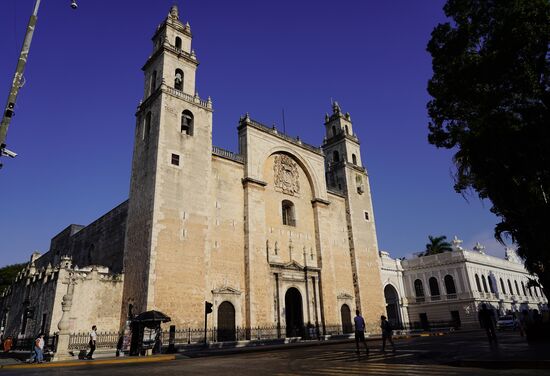 Die „Catedral de San Ildefonso“—angeblich wurde sie aus Steinen einer Maya-Pyramide erbaut, die vorher hier stand