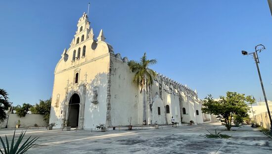 Noch eine Kirche—die „Santiago church“
Mérida ist übrigens die Hauptstadt von Yucatan und die bevölkerungsreichste Stadt der Region