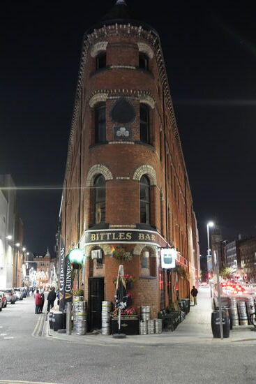 Was in Dublin die „Temple bar“ ist—ist hier in Belfast die „Bittles bar“