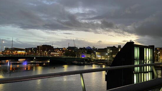 Ich bekomme aber immerhin dieses eine schöne Foto von unseren "Meisterfotografen" 