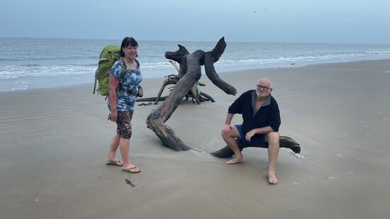 Auch Jurek hat sich dazugesellt und unkt über die afrikanische Unzuverlässigkeit 