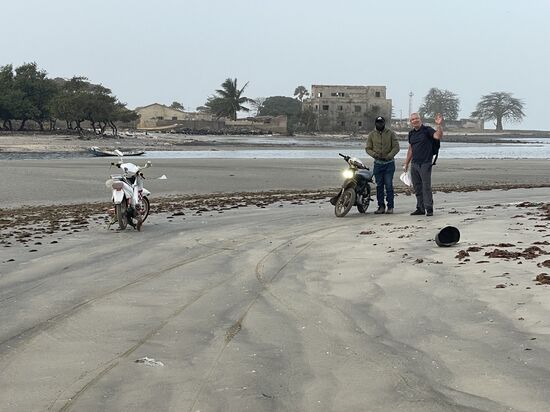 Da sind wir—aber wir müssen noch über den See