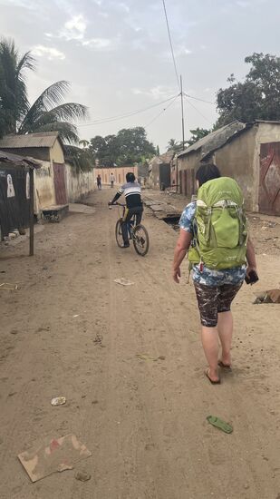 Wir haben ca 700m zu laufen bis zum Hafen