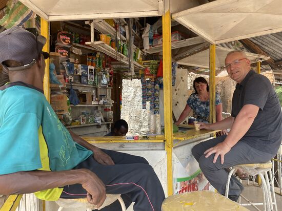 Unser erster Kaffeestop im Senegal