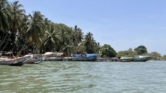 Die Insel hat einen schönen Strand und viele historische Bauten aus der Kolonialzeit und der Zeit der Sklaven, die auch wieder hier „zwischengeparkt“ wurden