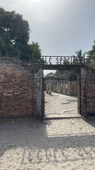 Eine Schule aus der Kolonialzeit