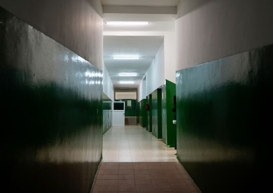 Es ist hier nicht viel los und sieht auch wieder etwas nach „Lost Place“ aus