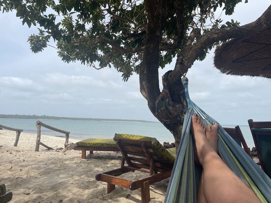 Kleine Insel bedeutet Entspannung, lesen, schwimmen…