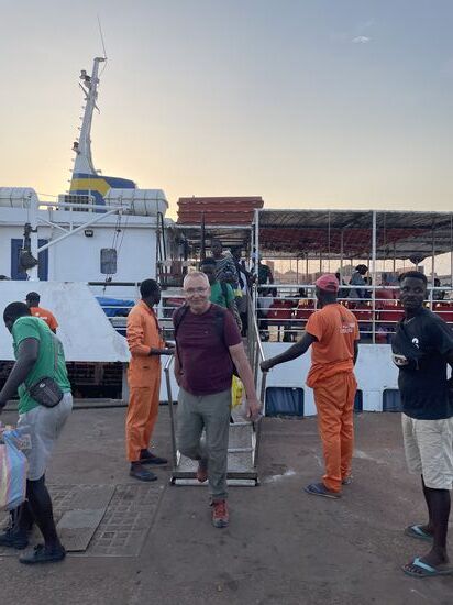 Um 19 Uhr sind wir wieder zurück in Bissau