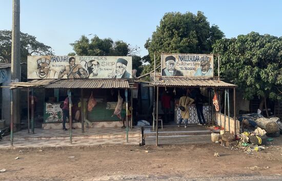 Das typische afrikanische Leben auf den Straßen…