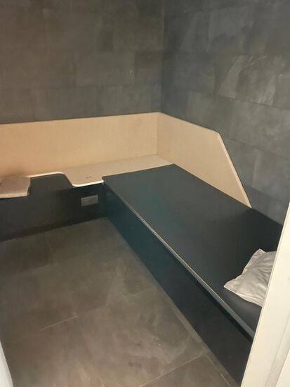 Hier gibt es schöne Schlafkabinen für ein kleines Nickerchen