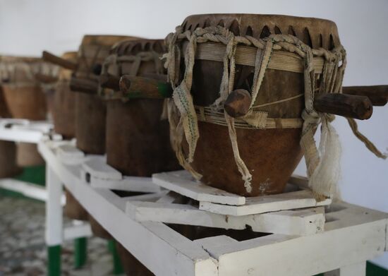 Viele weitere Musikinstrumente runden die Ausstellung ab.