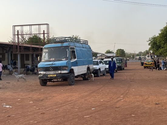 Hier müssen wir uns in die Warteschlange einreihen