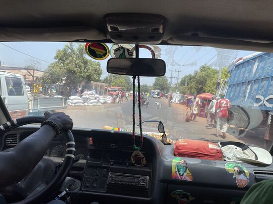 …hier stoppen wir im selben Restaurant und bestellen uns Kaffee und „Fish&amp;Chips“