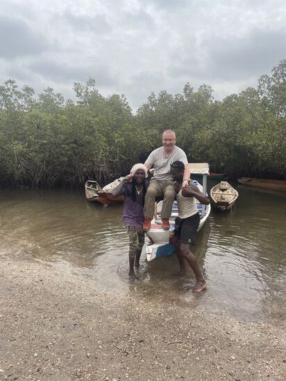 Wie Könige werden wir vom Boot getragen…
