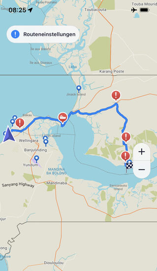 Unsere heutige Tagestour: Es geht nach „Kunta Kinteh Island“
Die Insel hieß bis 2011 „James Island“ —Der spannende Teil dieses Ausflugs wird die Überfahrt mit der Fähre von Banjul nach Barra sein