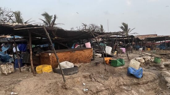 Diese rostigen Kisten sind alles Kühlboxen oder Kühlschränke