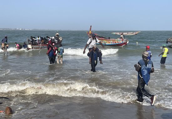 Nicht nur wir werden getragen, sondern auch die Einheimischen genießen den Service