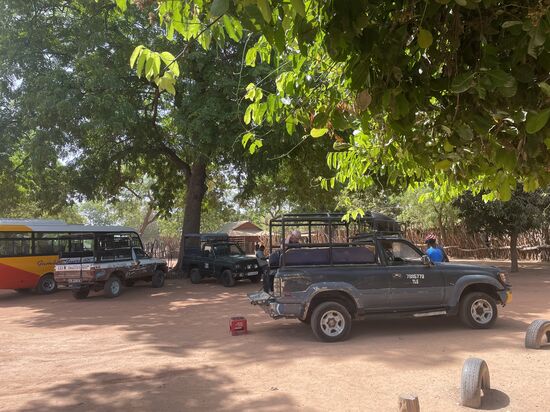 Schon sind wir im Park und bekommen einen Guide zugeteilt.