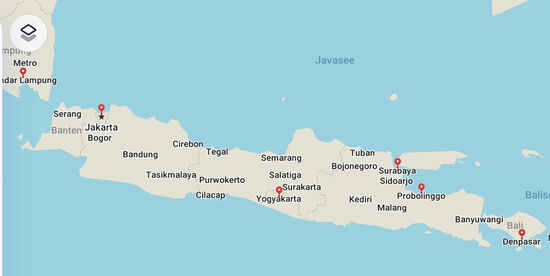 Dies ist Java—die Hauptinsel von Indonesien mit der Hauptstadt Jakarta.
Ich habe sie schon einmal komplett überquert, per Bus, Taxi, Minibus…
Diesmal geht es bis Probolinggo—mit dem Zug—so der Plan—das sind auch immerhin knapp 1000km
Aber dazu später mehr…