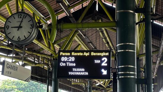 Alles ist gut ausgeschildert und sauber—nirgendwo ist Hektik zu verspüren