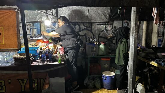 Hier kehren wir zum „Dinner“ ein…