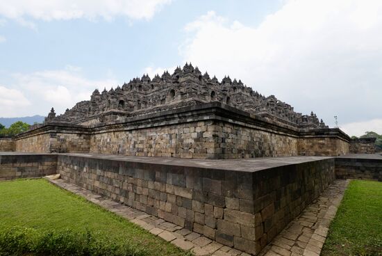 Die kolossale Pyramide gilt auch als das bedeutendste Bauwerk der Mahayana-Buddhismus auf Java