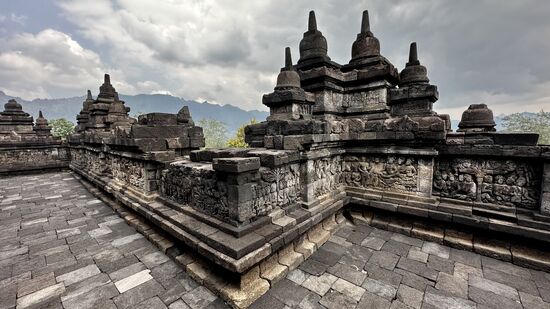 An den Wänden befinden sich Flachreliefs in einer Gesamtlänge von über 5km!
