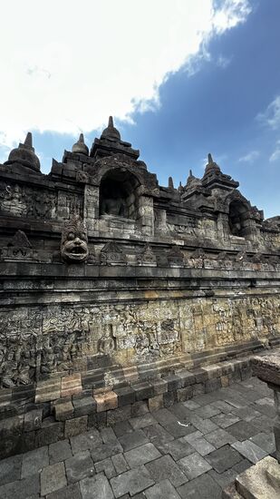 Sie zeigen das Leben und Wirken von Buddha