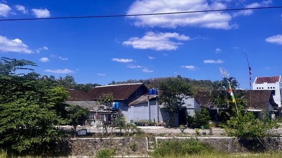 Thomas „schießt“ ein paar Fotos aus dem Fenster….