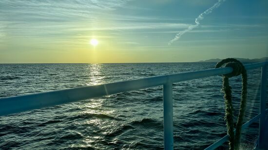 Dafür empfängt uns ein ganz toller Sonnenuntergang…