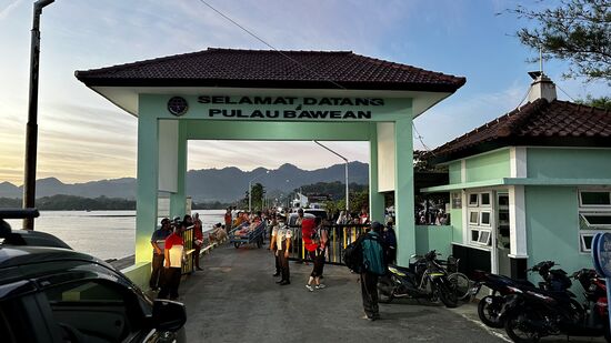 Wir beschließen die paar Meter zu unserem „Hotel Fathim“ zu laufen