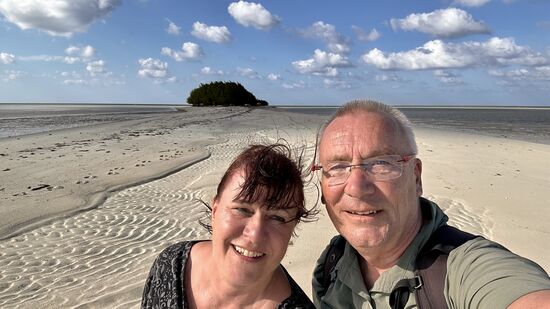 ..jetzt bei Ebbe ist das schon gut möglich. Acing hat das Boot schon vorher rübergebracht….