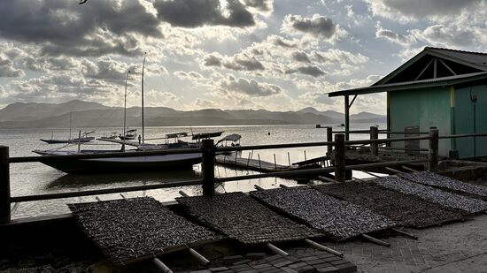 Wir müssen ins Boot—wollen wir doch noch einen schönen Sonnenuntergang sehen..
