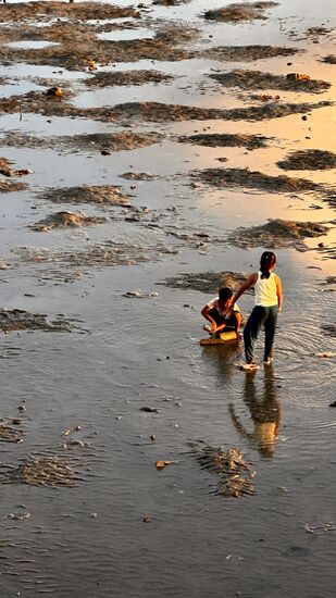 Thomas spendiert noch ein paar schöne Fotos, die er abends von unserem Hotelfenster macht…